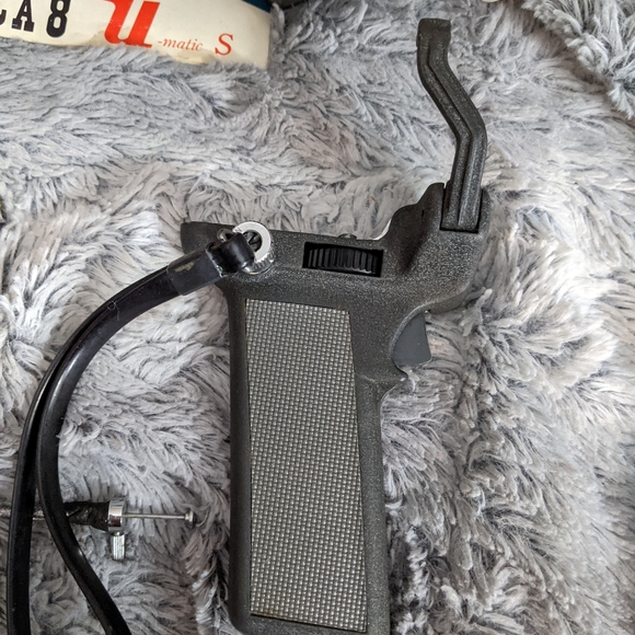 Yashica 8 1961 Home movie Camera - Picture 6 of 14